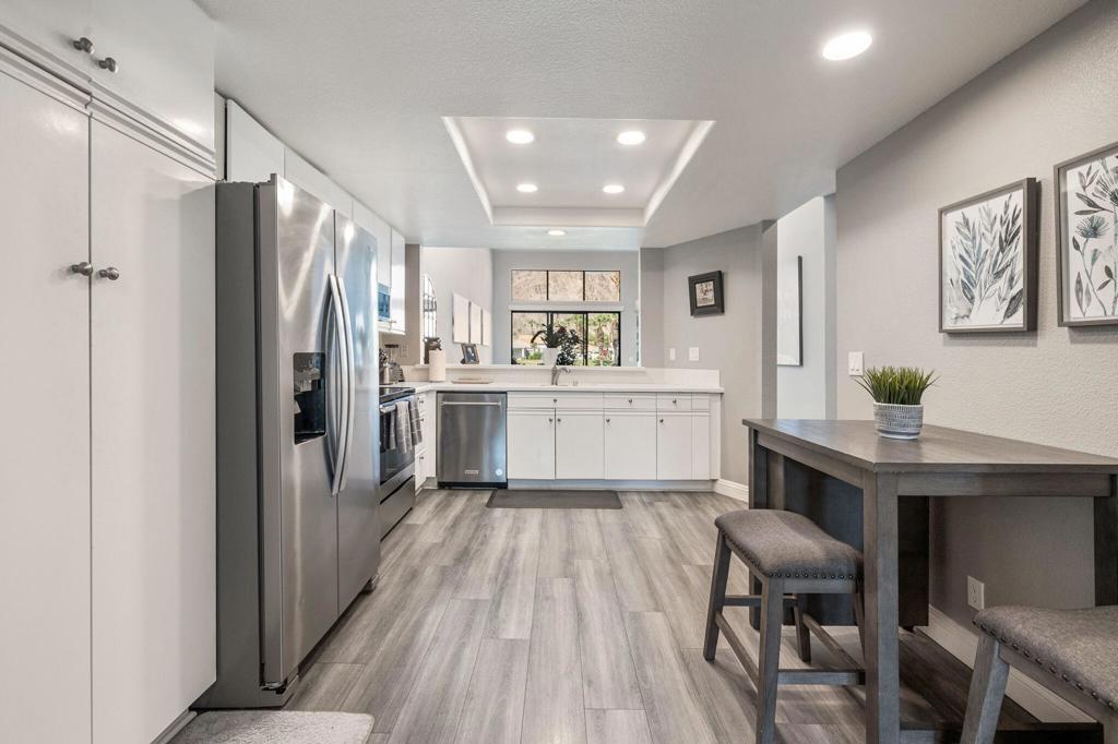 Residential Lease for rent at 54575 Shoal Creek, La Quinta CA featuring 2 beds and 2 baths