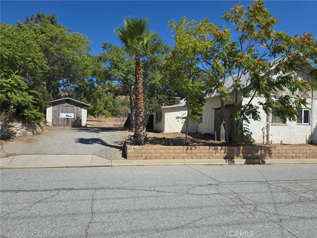Residential for sale at 619 GILMAN W, Banning CA featuring 3 beds and 2 baths