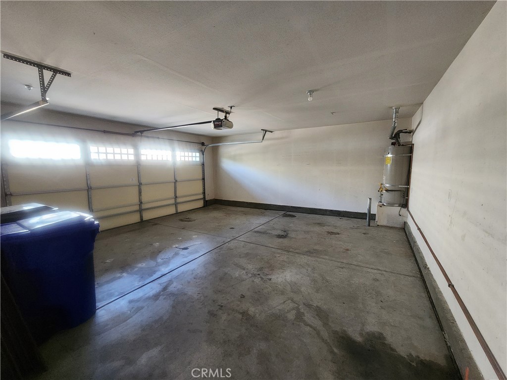 Residential Lease for rent at 7331 Shelby Place U43, Rancho Cucamonga CA featuring 2 beds and 1 bath