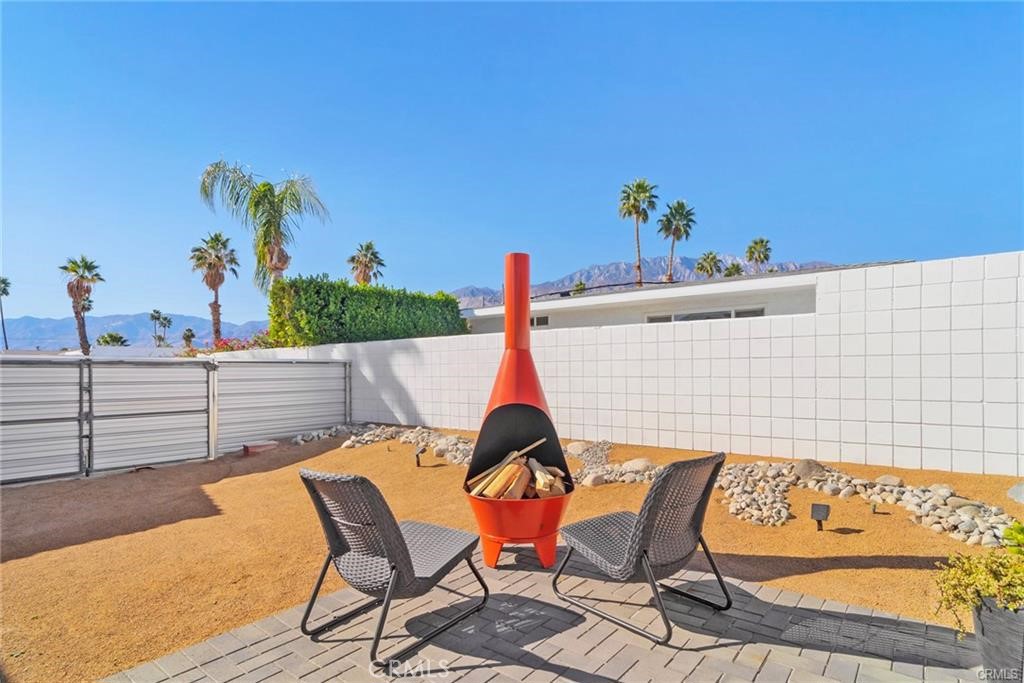Residential for sale at 2404 E Bellamy, Palm Springs CA featuring 4 beds and 2 baths