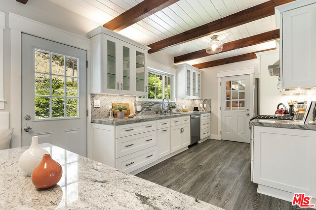 Residential Lease for rent at 3908 A & B Las Flores Canyon Road, Malibu CA featuring 3 beds and 2 baths