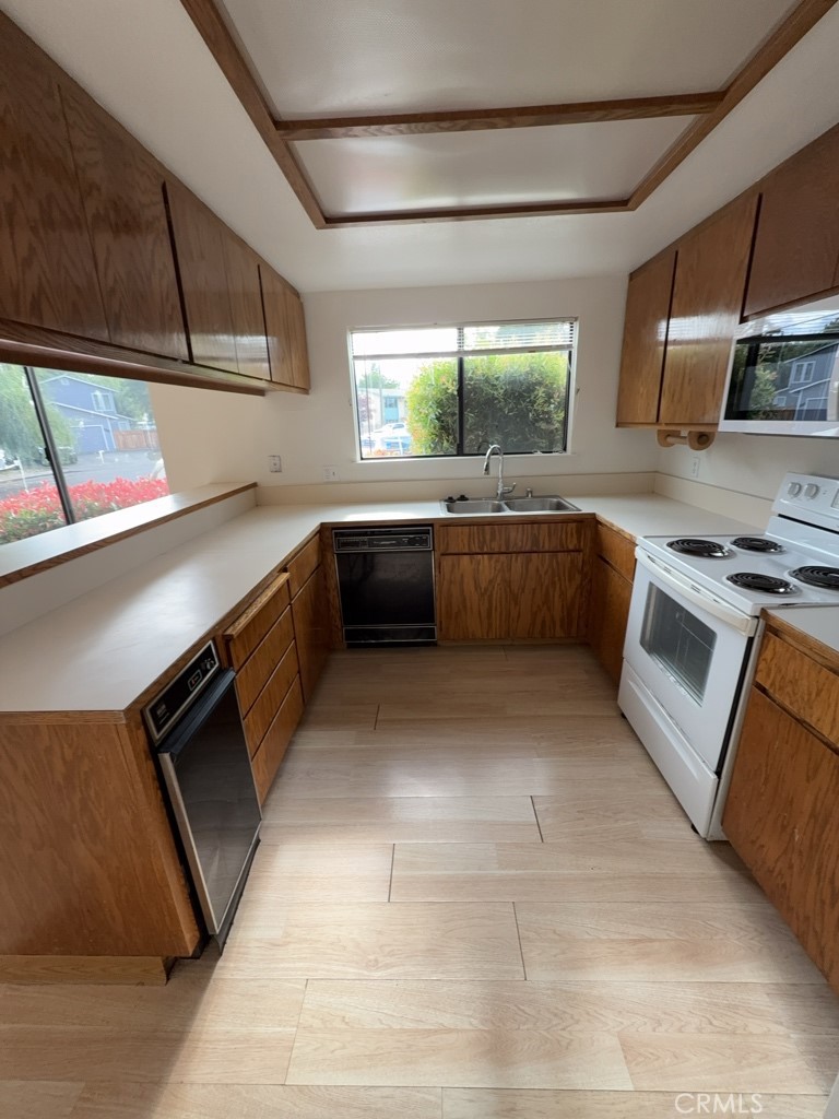 Residential Lease for rent at 10 Royale Avenue 1, Lakeport, Lake County CA featuring 3 beds and 2 baths