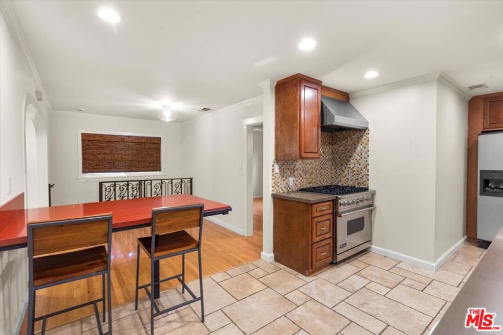Residential Income for sale at 720 N La Fayette Park Place, Los Angeles CA featuring 5 beds and 4 baths