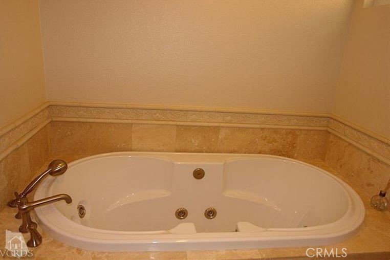 Residential Lease for rent at 25 Mecklenberg, Irvine CA featuring 4 beds and 3 baths