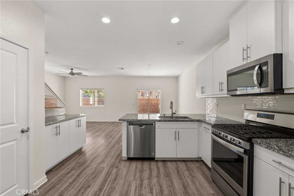 Residential Lease for rent at 27463 Caprock, Moreno Valley CA featuring 3 beds and 3 baths