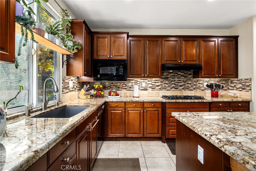 Residential for sale at 22862 Montanya, Murrieta CA featuring 5 beds and 4 baths