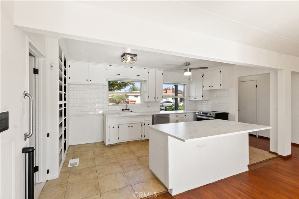 Residential for sale at 1421 Pontiac, Oakdale CA featuring 3 beds and 2 baths