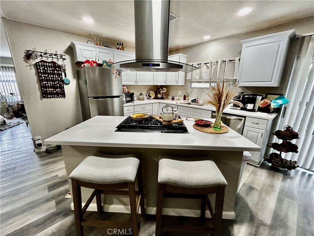 Manufactured In Park for sale at 881 N Lake st 210, Hemet CA featuring 2 beds and 2 baths