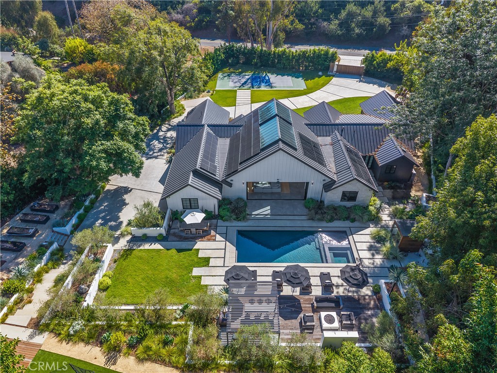 Residential Lease for rent at 4874 Sun Valley Rd., Del Mar CA featuring 4 beds and 5 baths