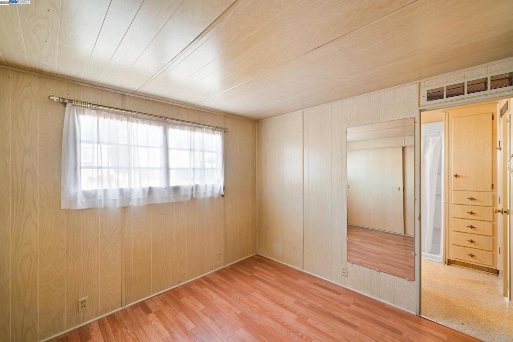 Manufactured In Park for sale at 18 Galloway Dr, Concord CA featuring 2 beds and 1 bath