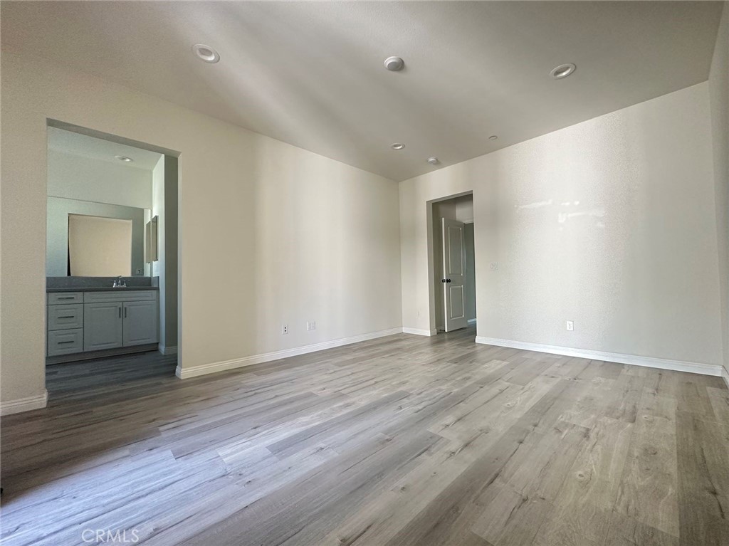 Residential Lease for rent at 2888 E Berry Loop Privado, #45 45, Ontario CA featuring 3 beds and 3 baths