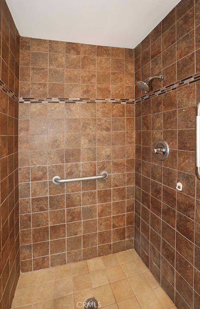 Residential Lease for rent at 14461 Denbigh, Tustin CA featuring 3 beds and 2 baths