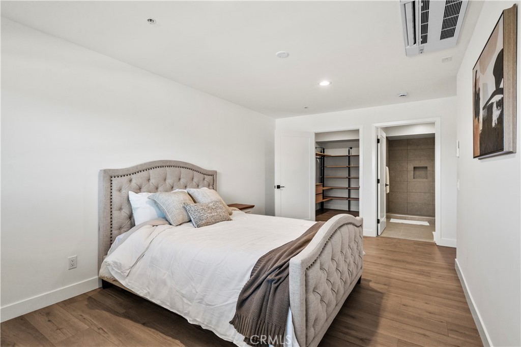 Residential Lease for rent at 24836 Narbonne, Lomita CA featuring 2 beds and 2 baths