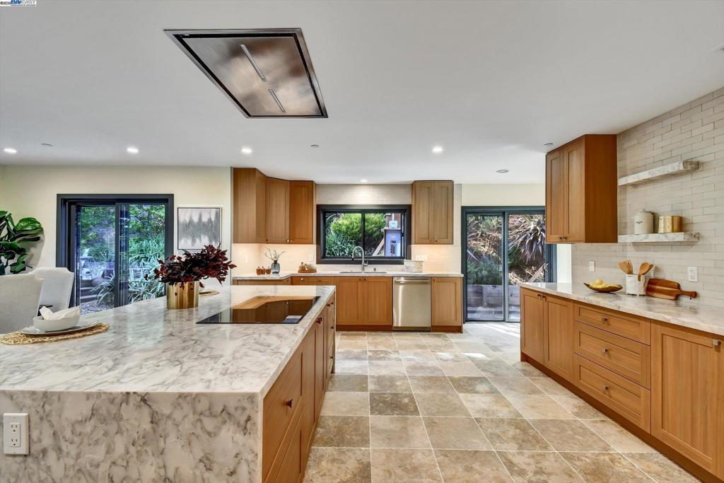 Residential Income for sale at 148 Auburn St, San Rafael CA