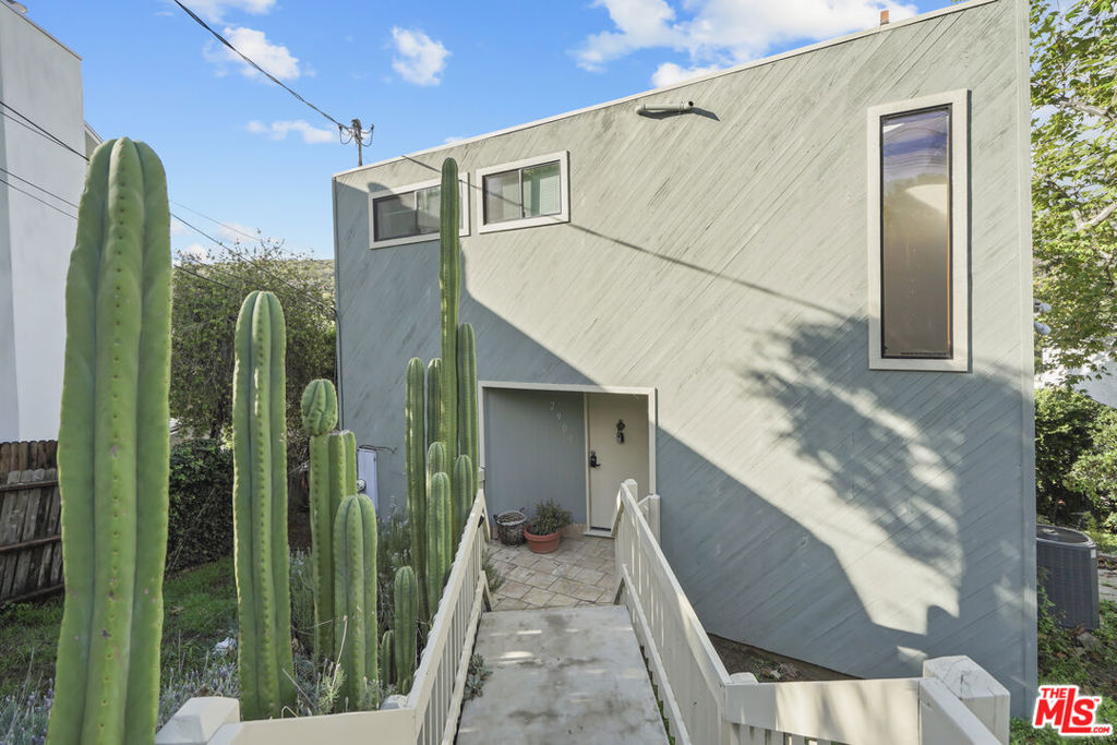 Residential for sale at 2909 Searidge Street, Malibu CA featuring 3 beds and 2 baths