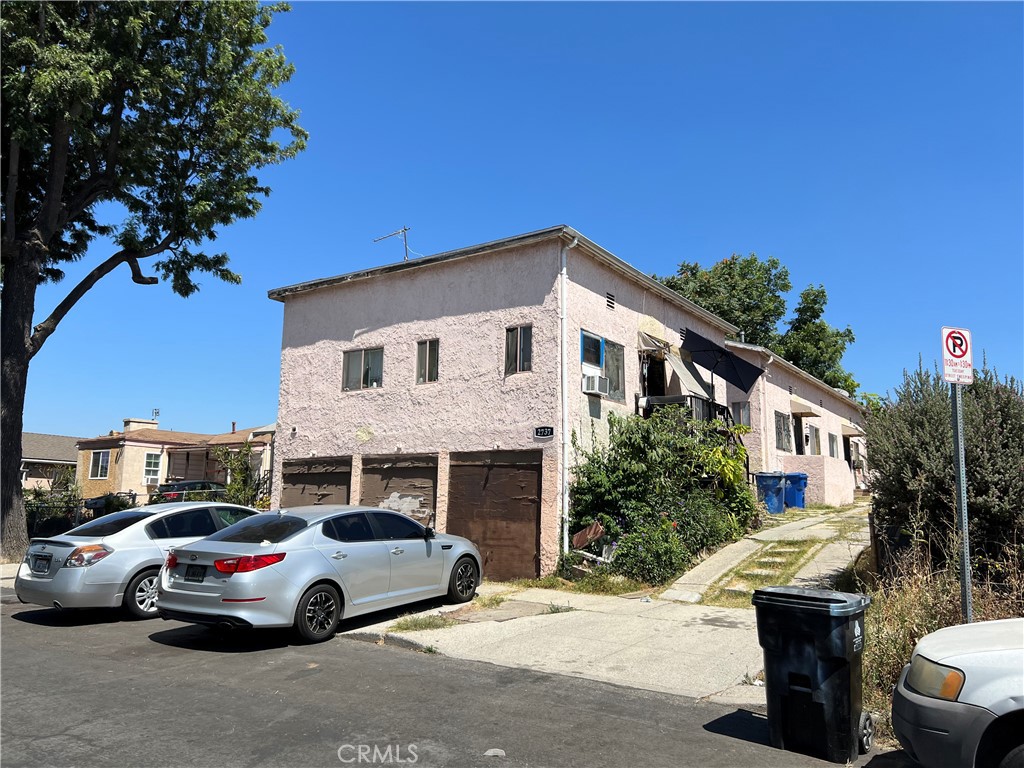 Residential Income for sale at 2737 Pomeroy, Los Angeles CA
