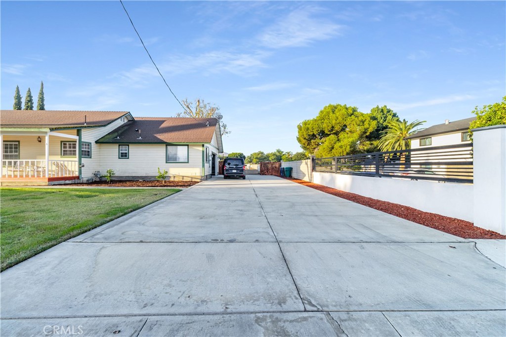 Residential Lease for rent at 2572 Harrison, Riverside CA featuring 4 beds and 3 baths