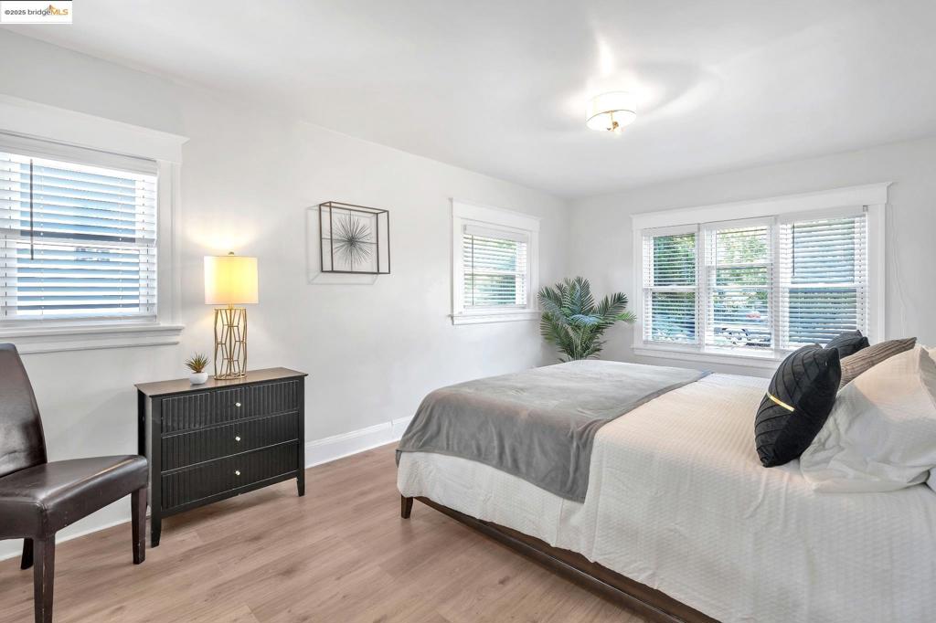 Residential for sale at 15 Monte Vista Ave, Vallejo CA featuring 5 beds and 3 baths