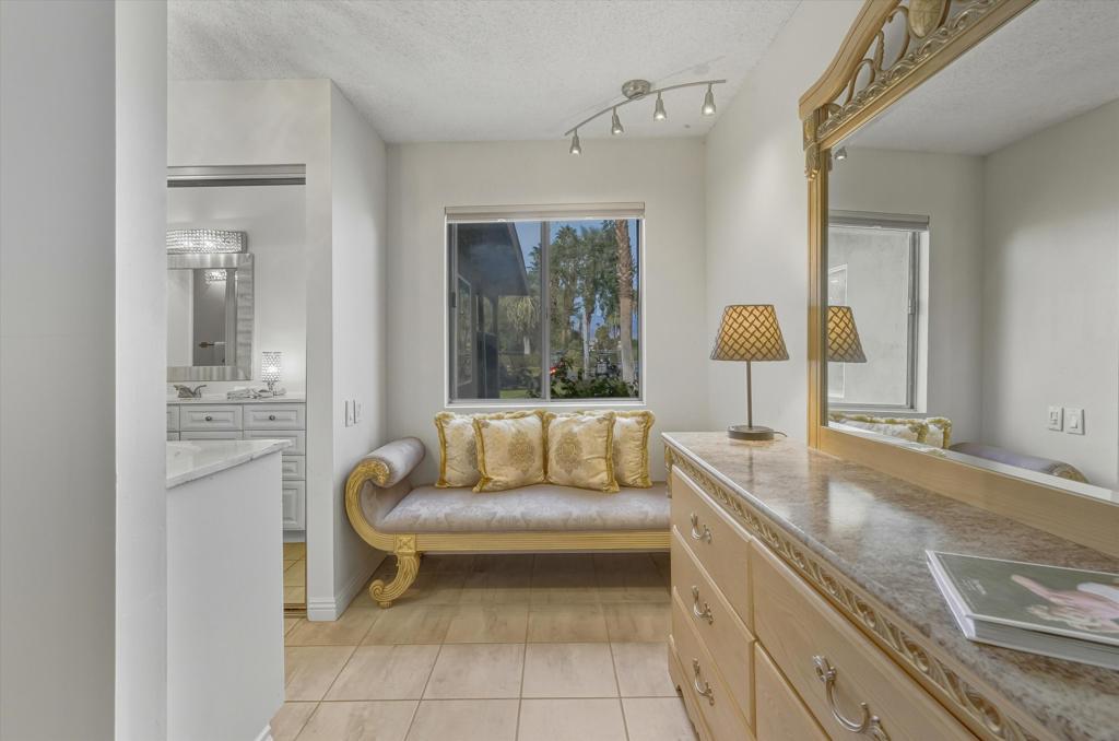 Residential Lease for rent at 79278 Montego Bay Drive 5, Bermuda Dunes CA featuring 2 beds and 2 baths