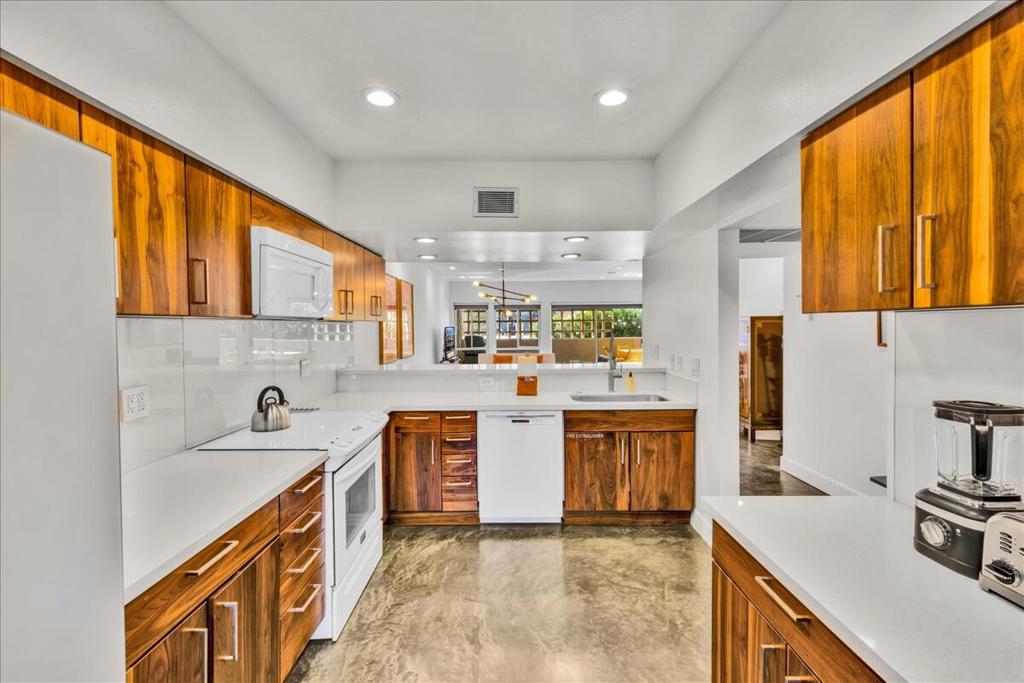 Residential for sale at 277 E Alejo Road 101, Palm Springs CA featuring 2 beds and 2 baths