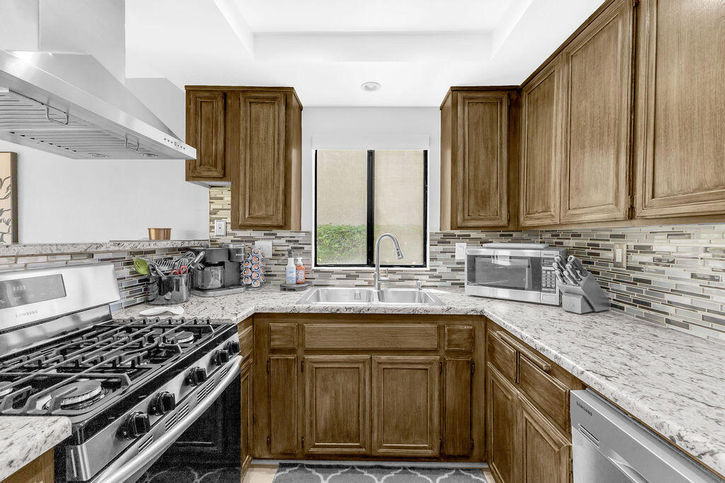 Residential for sale at 41640 Jupiter Hills Court, Palm Desert CA featuring 3 beds and 2 baths