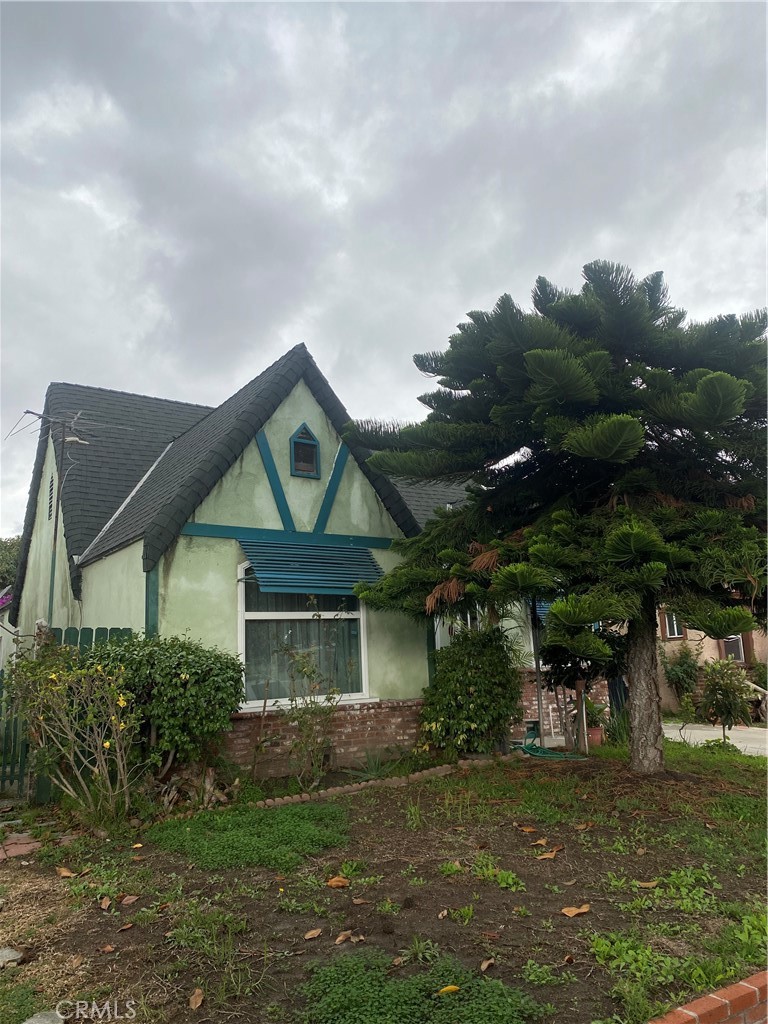 Residential for sale at 8453 Cypress, South Gate CA featuring 3 beds and 2 baths