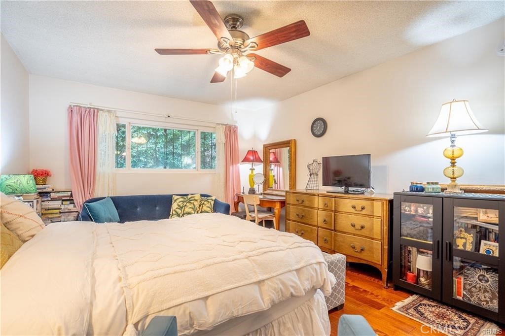 Residential for sale at 446 S St Andrews, Los Angeles CA featuring 1 bed and 1 bath