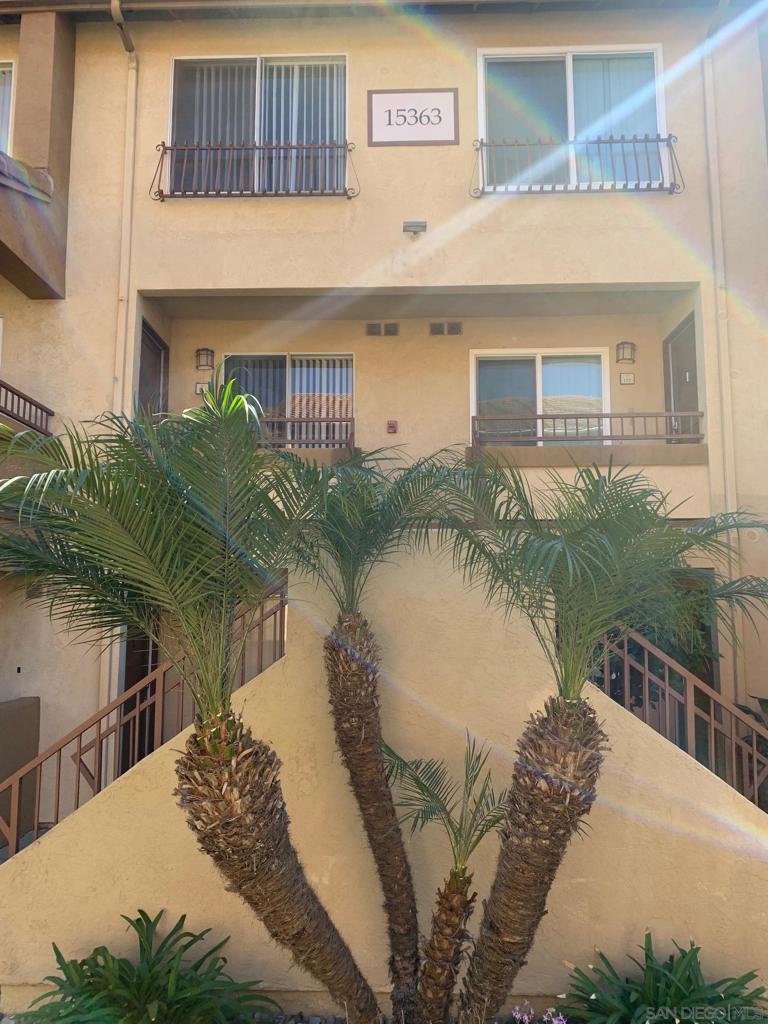 Residential Lease for rent at 15363 Maturin Dr. 157, San Diego CA featuring 2 beds and 3 baths
