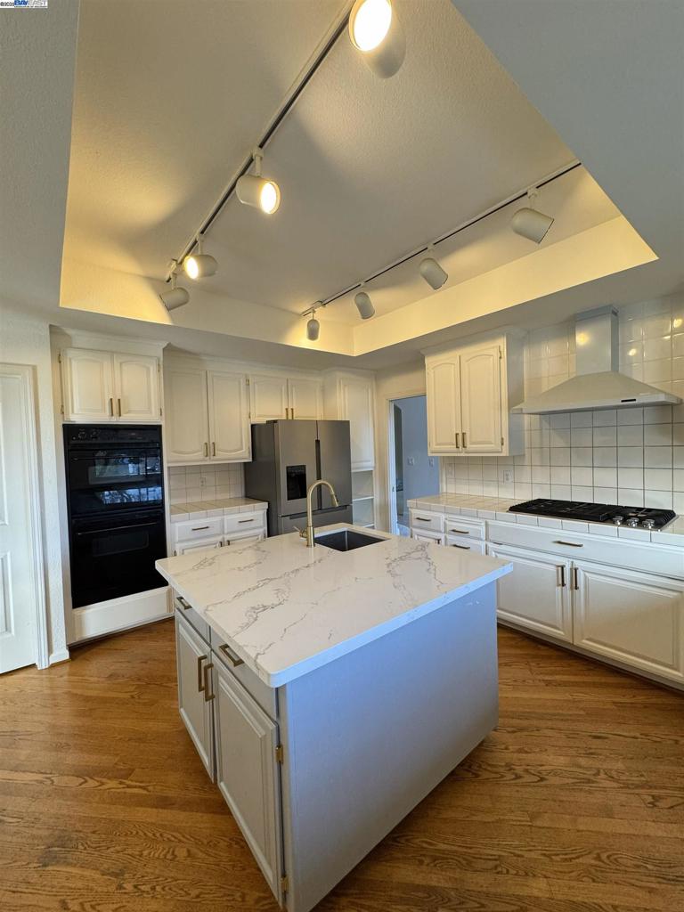 Residential Lease for rent at 1295 Whispering Oaks Pl, Danville CA featuring 4 beds and 3 baths