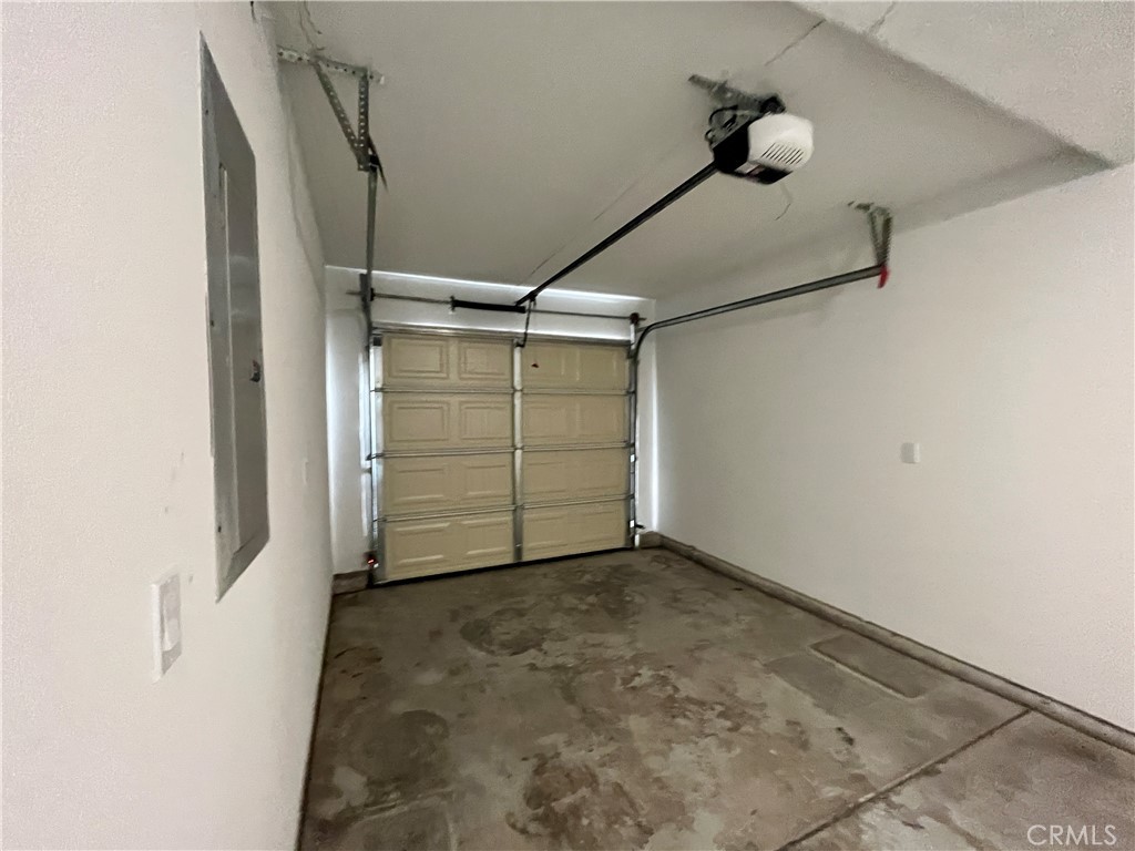 Residential Lease for rent at 1004 S Riverside Avenue B-2, Rialto CA featuring 3 beds and 3 baths