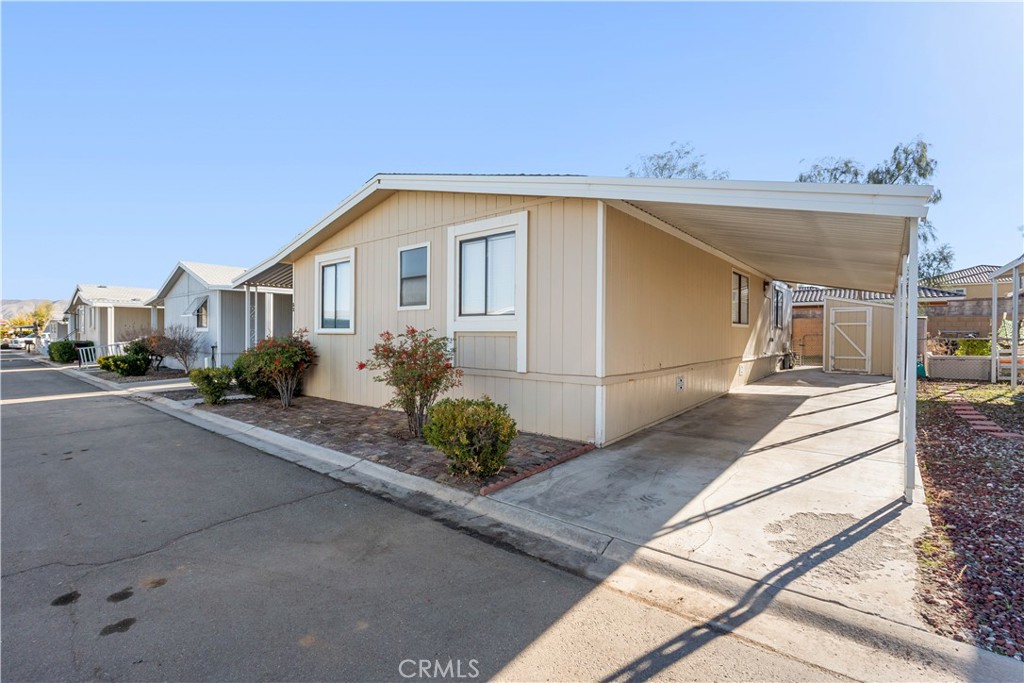 Manufactured In Park for sale at 9161 Santa Fe E 63, Hesperia CA featuring 3 beds and 2 baths