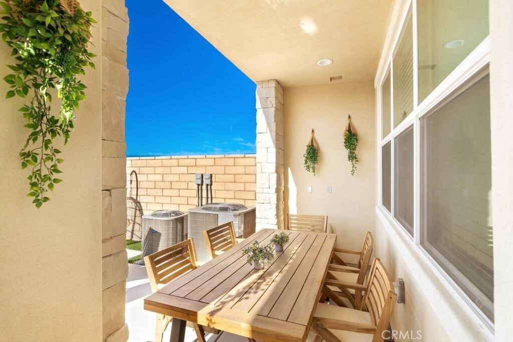 Residential for sale at 84675 Lago Breeza, Indio CA featuring 4 beds and 5 baths