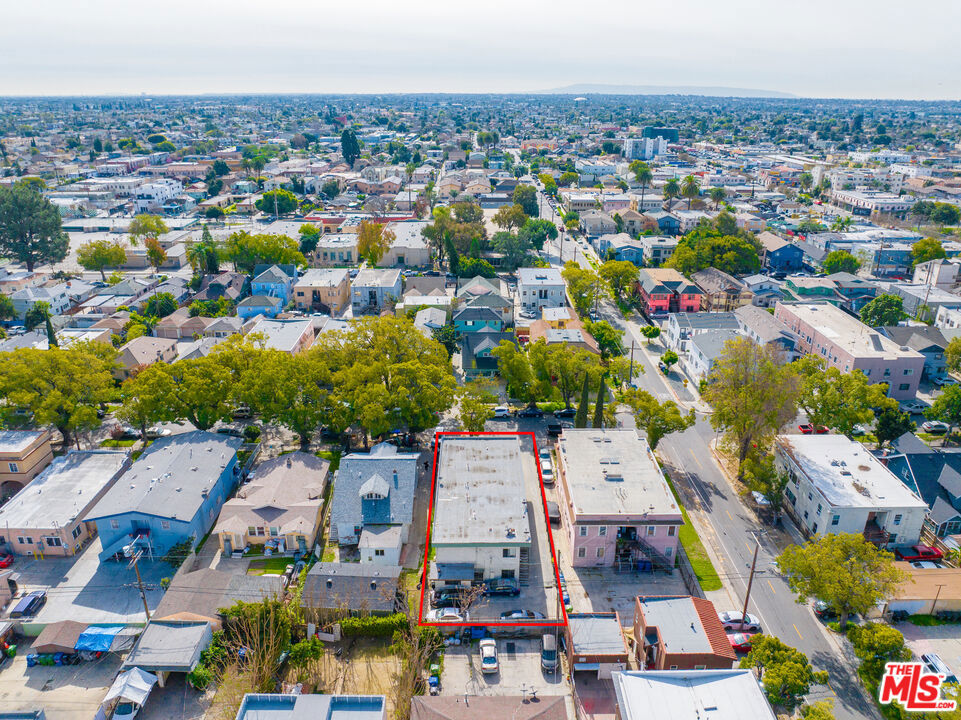 Residential Income for sale at 869 W 41st Street, Los Angeles CA featuring 3 beds and 9 baths
