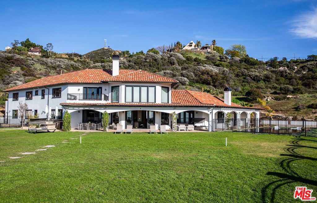 Residential Lease for rent at 24573 Piuma Road, Malibu CA featuring 7 beds and 6 baths