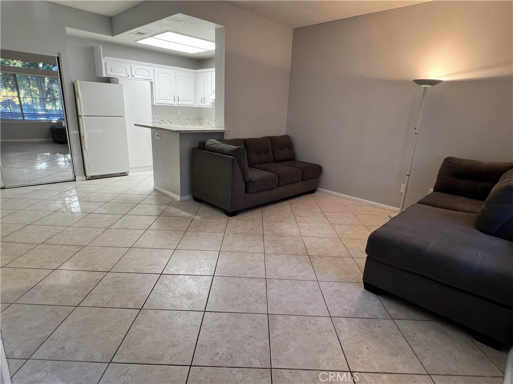 Residential Lease for rent at 85 Castano, Rancho Santa Margarita CA featuring 1 bed and 1 bath