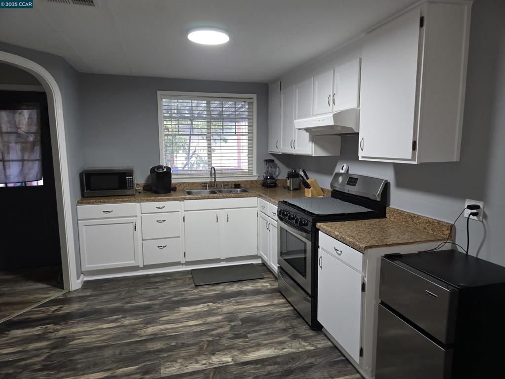 Manufactured In Park for sale at 16711 Marsh Creek Road, Clayton CA featuring 3 beds and 2 baths