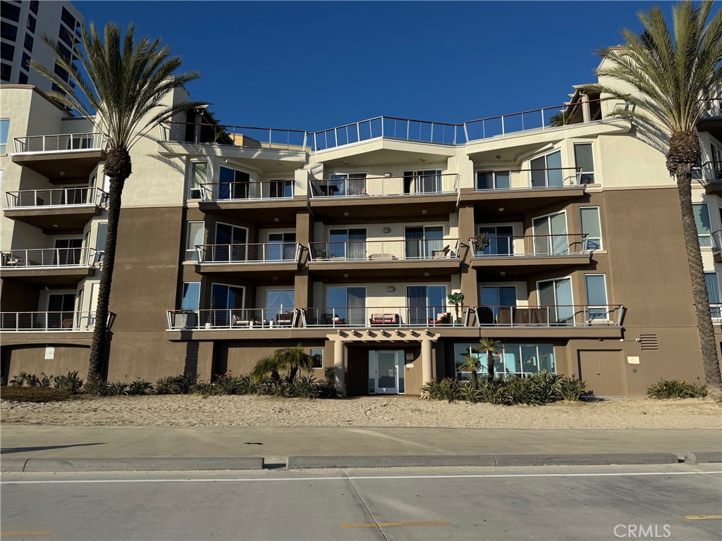 Residential Lease for rent at 1400 E Ocean Boulevard 1203, Long Beach CA featuring 3 beds and 2 baths