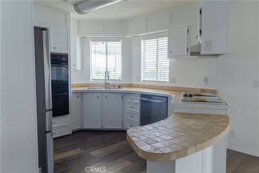 Manufactured In Park for sale at 54999 Martinez Trail 87, Yucca Valley CA featuring 2 beds and 2 baths