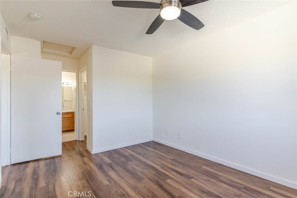 Residential Lease for rent at 909 E Chevy Chase 9, Glendale CA featuring 2 beds and 2 baths