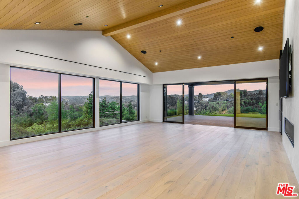 Residential Lease for rent at 5625 Penland Road, Hidden Hills CA featuring 5 beds and 6 baths