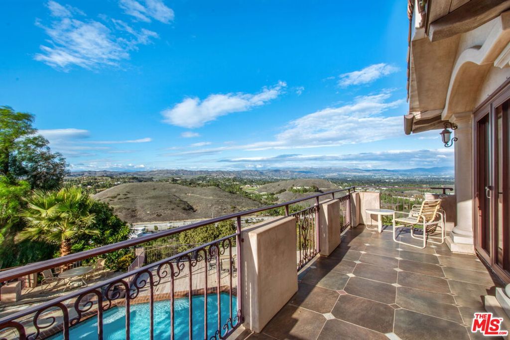 Residential Lease for rent at 24485 Park Granada, Calabasas CA featuring 4 beds and 5 baths