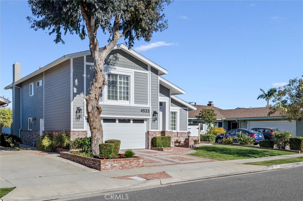 Residential Lease for rent at 4533 Ironwood, Seal Beach CA featuring 3 beds and 3 baths