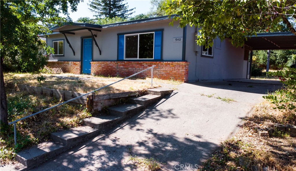Residential for sale at 940 Sixth Street, Lakeport CA featuring 2 beds and 1 bath