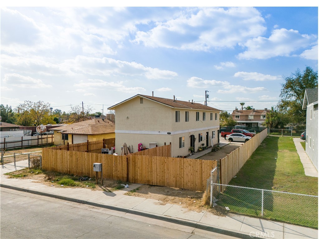 Residential Income for sale at 722 S Williams, Bakersfield CA