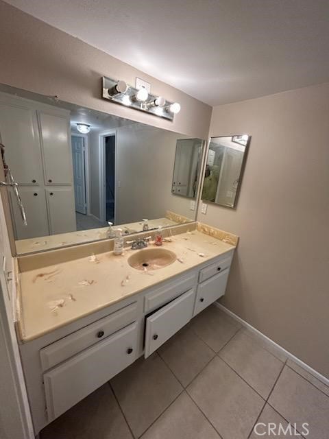 Residential Lease for rent at 1806 N Fairview Q, Santa Ana CA featuring 1 bed and 1 bath