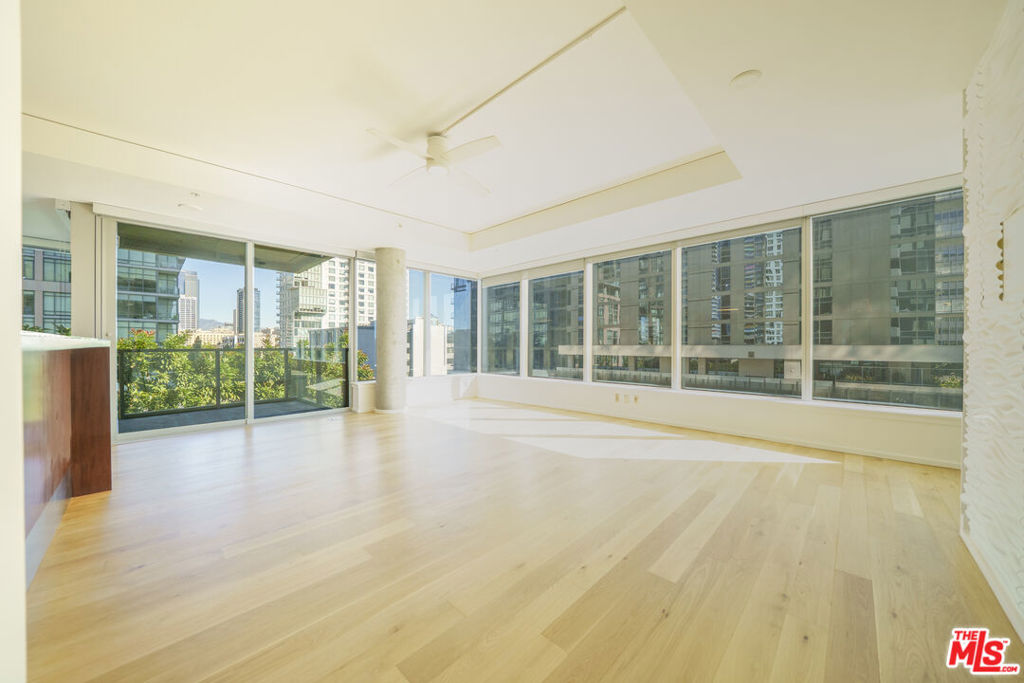 Residential for sale at 1155 S Grand Avenue 817, Los Angeles CA featuring 1 bed and 2 baths