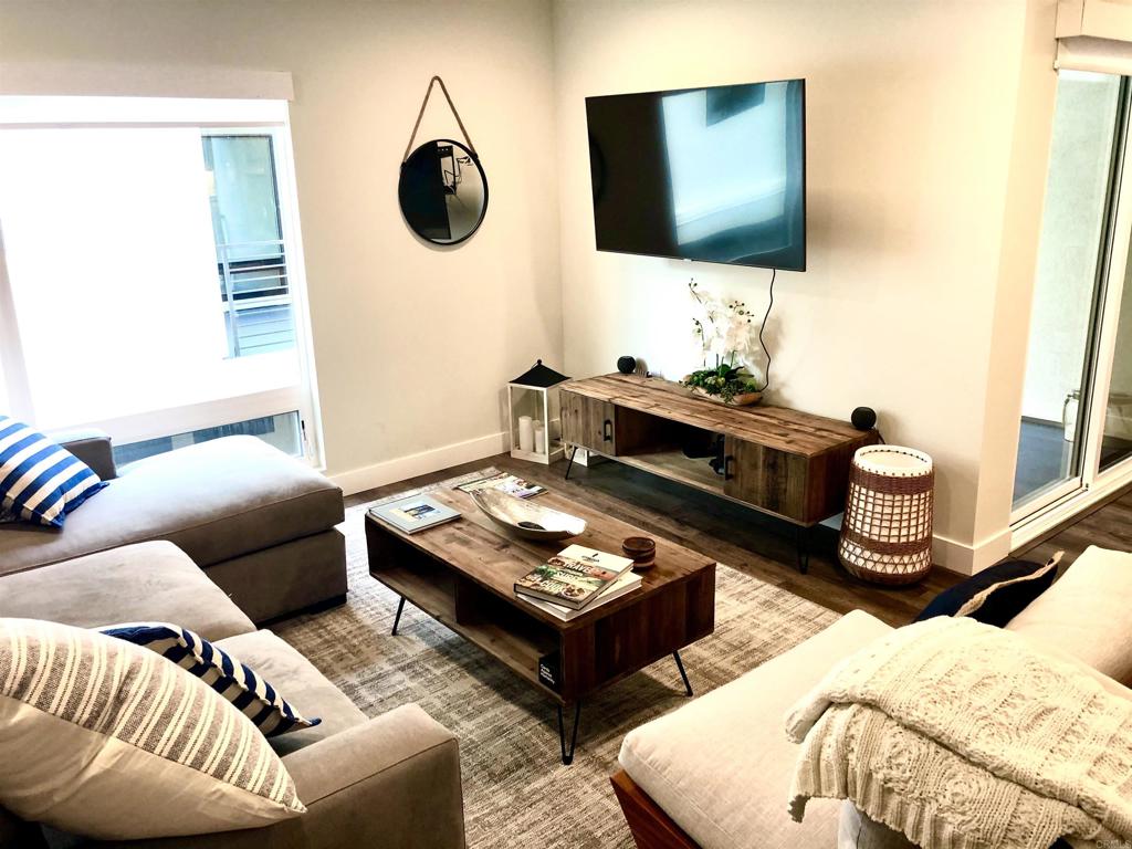 Residential Lease for rent at 1903 S Myers 3, Oceanside CA featuring 3 beds and 4 baths