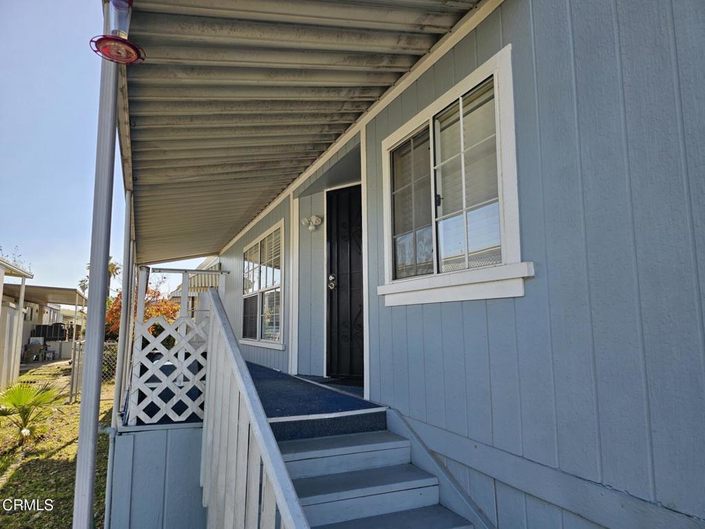 Manufactured In Park for sale at 360 Ibsen Place 129, Oxnard CA featuring 3 beds and 2 baths