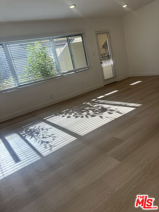 Residential Lease for rent at 228 S Doheny Drive 4, Beverly Hills, Los Angeles County CA featuring 2 beds and 2 baths