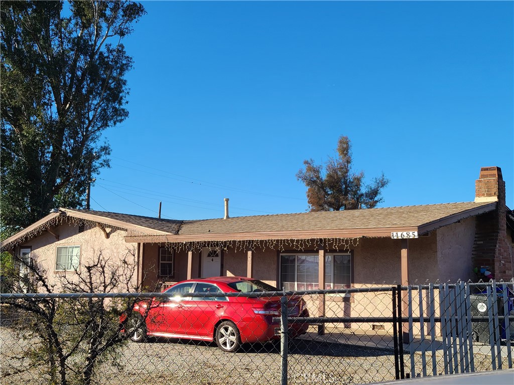 Residential Lease for rent at 11685 Holmes, Jurupa Valley CA featuring 5 beds and 3 baths
